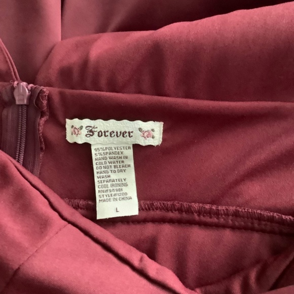 Holiday dress - Picture 4 of 7